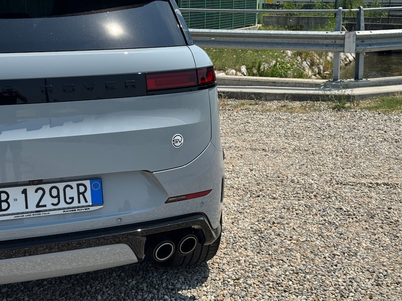 Range Rover Sport SV: guarda le foto 7