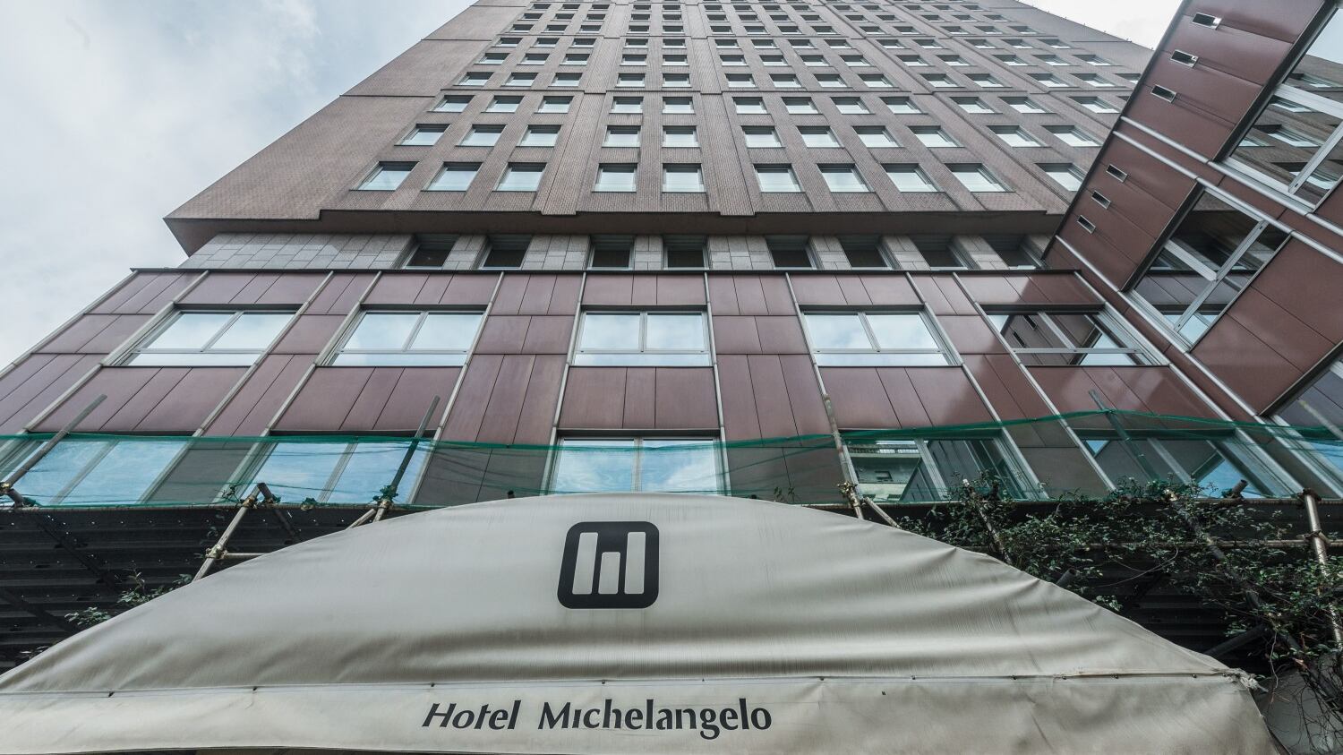 Il Comune requisisce l'hotel: 300 posti per le quarantene