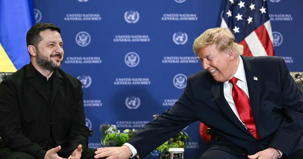 257 R Donald: “Putin finisca la guerra”. Ira di Zelensky per le sanzioni Ue ...