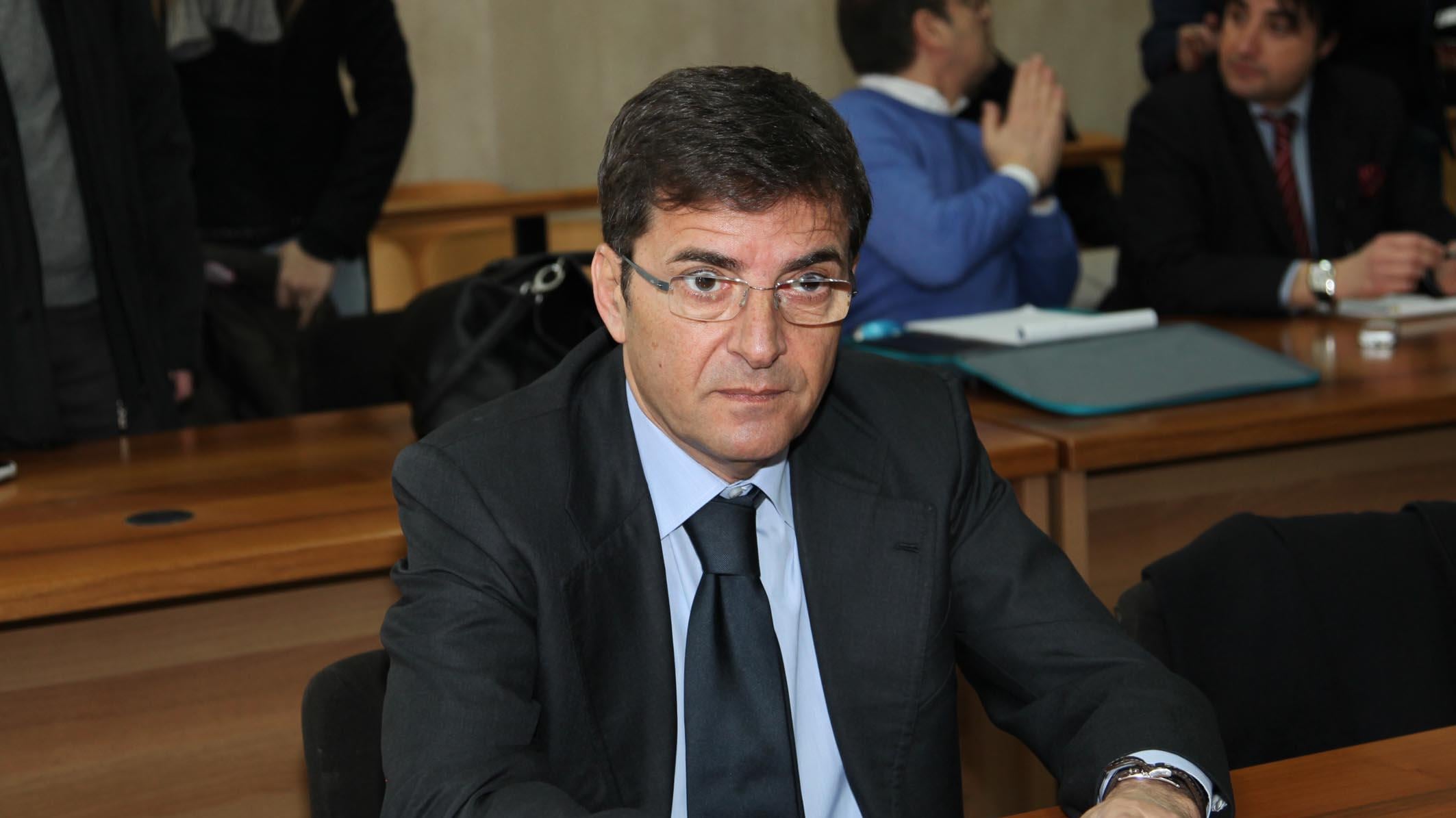 Cosentino: "Neanche Dudù mi vuole più bene"