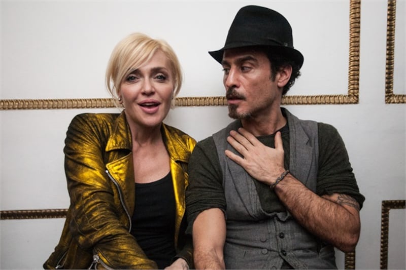 Paola Barale e Raz Degan, le foto della coppia 11