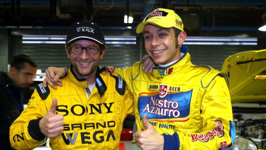 Moto, soldi e perizie: è la "guerra dei Rossi". Valentino contro Graziano (e la compagna)