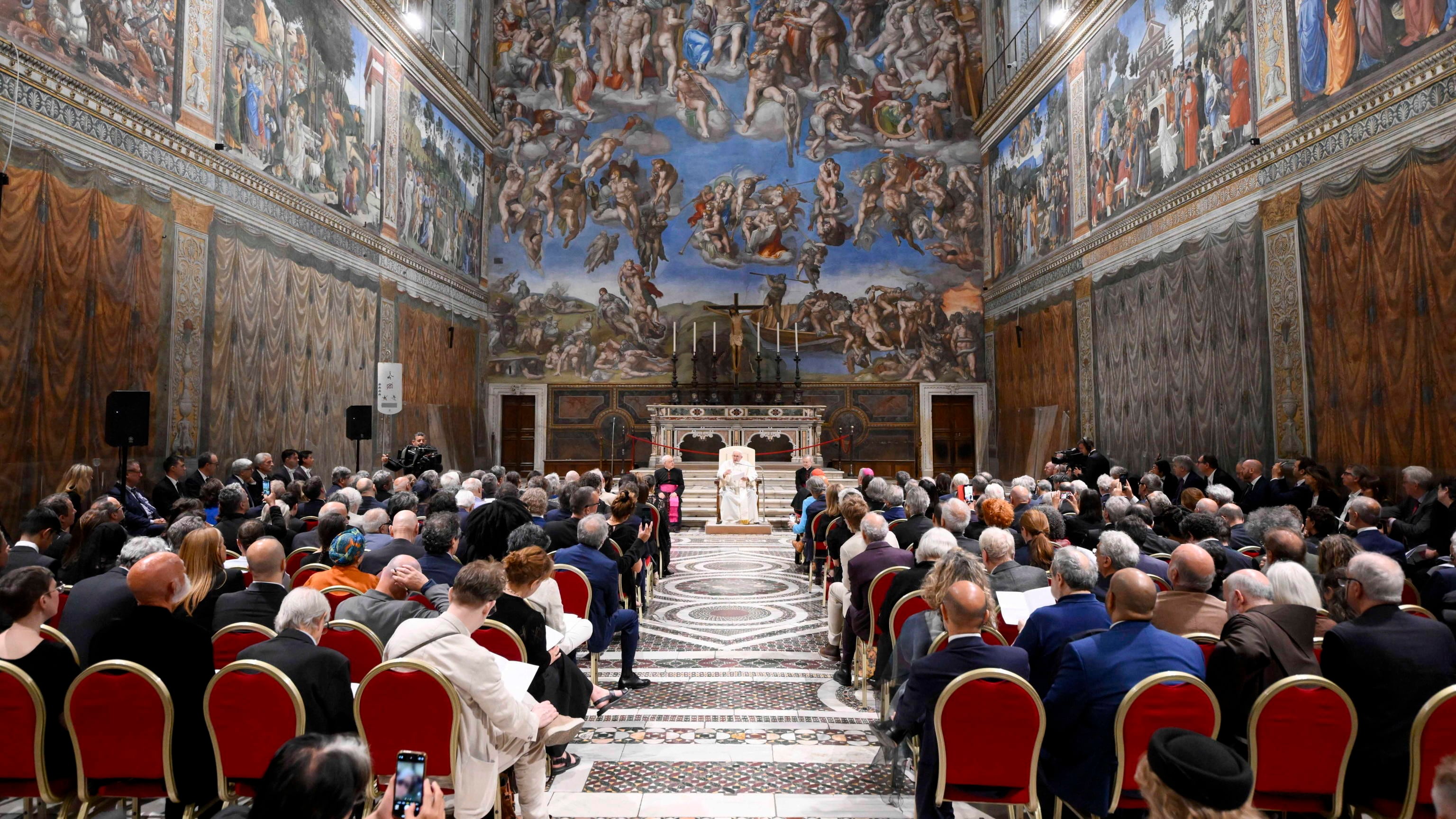 Bergoglio dice sì alle benedizioni arcobaleno