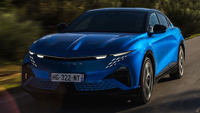Nuova Alpine A390, la fastback sportiva elettrica che fa sul serio