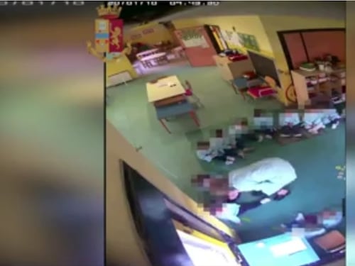 L'orrore in una scuola materna: le maestre maltrattavano i bambini