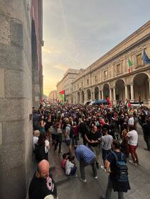Milano, in piazza l'odio rosso contro Israele e il governo 2