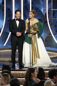 Golden Globes 2019, i look più sexy in foto 6