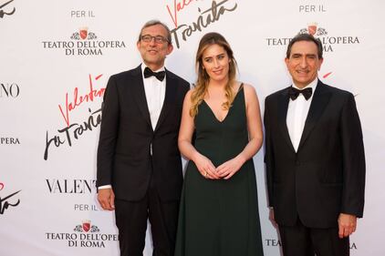 Il look audace della Boschi per la Traviata 3