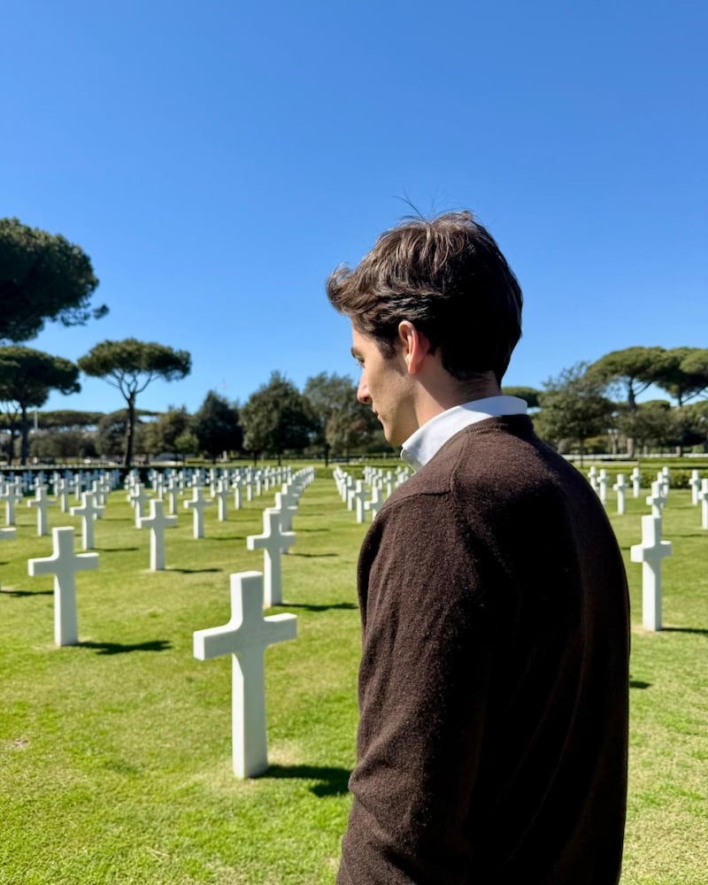 L'omaggio dei Giovani di FI ai caduti al Cimitero americano di Nettuno 3