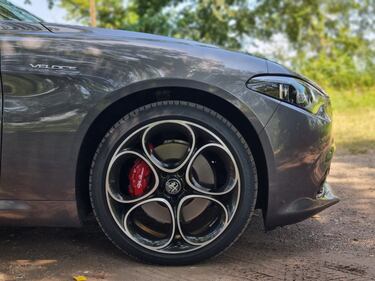 Nuova Alfa Romeo Giulia 2023: guarda la gallery del restyling  10