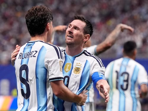 L’Argentina fatica ma supera 3-1 la Svizzera ai supplementari. Ora l’Inghilterra in semifinale