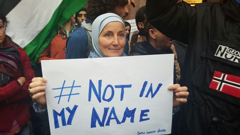 Musulmani a Milano contro il terrore 2