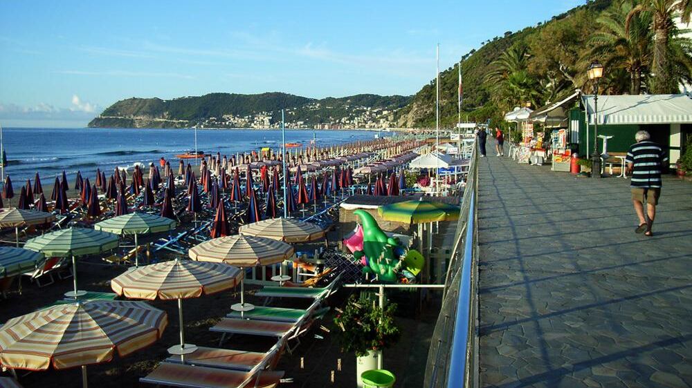 "In Italia quattro spiagge su 10 spariranno entro il 2100"