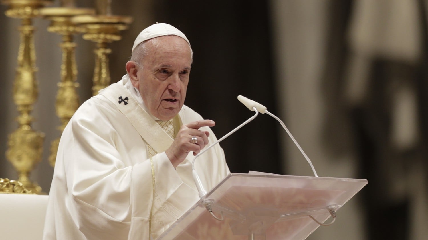 Virus a Roma, chiudono due chiese