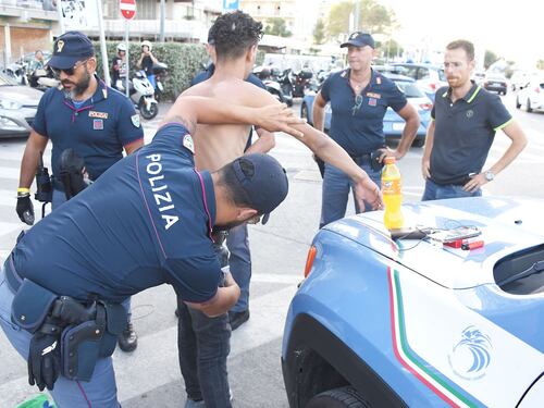Roma, lo stupratore bengalese come Butungu: ha un permesso per motivi umanitari