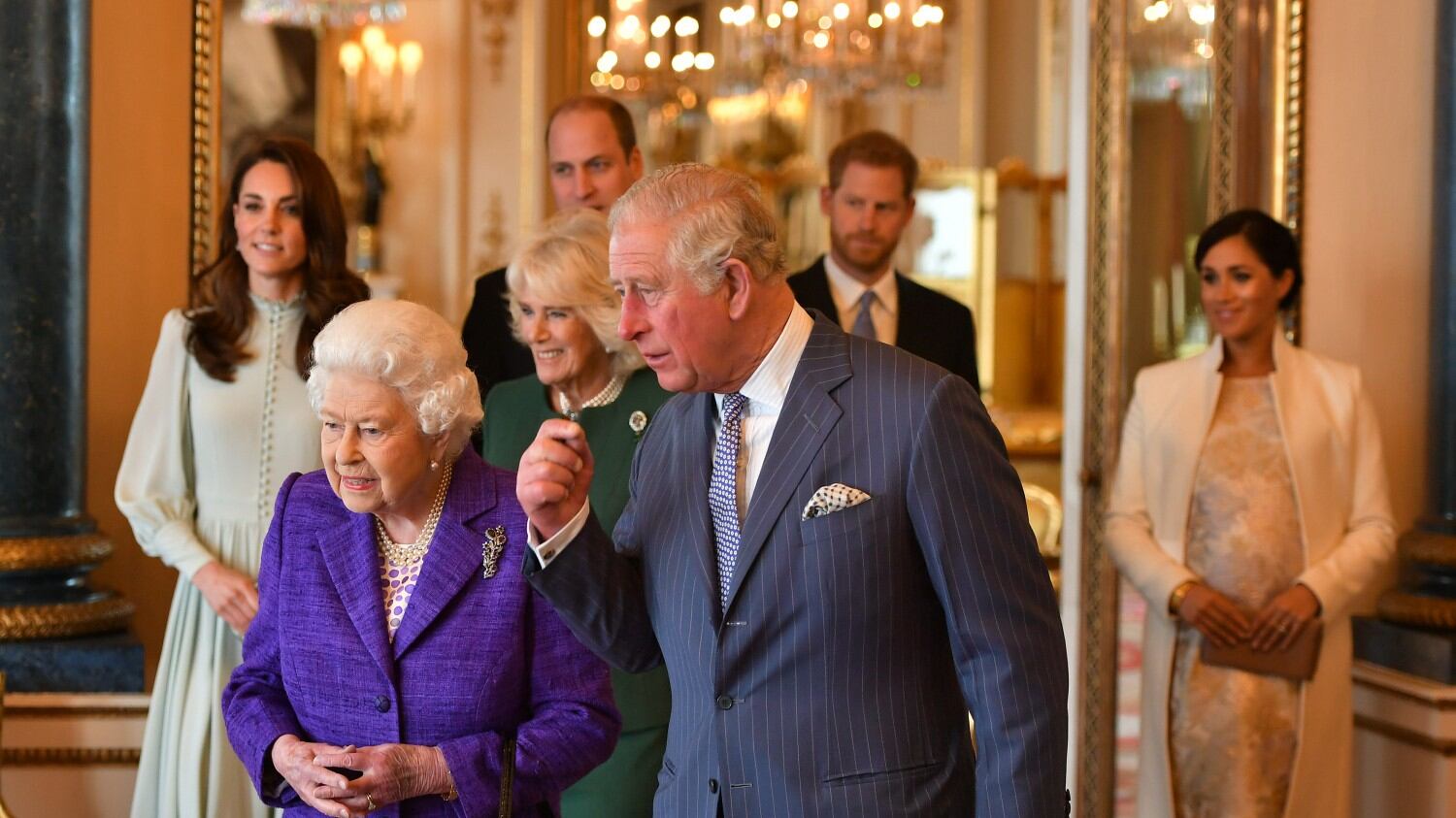 L'indiscrezione: "Camilla veglia sul principe Carlo ma è preoccupata per la sua salute"