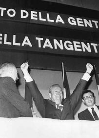 Adesso Fini critica la Le Pen Ma un tempo andava a braccetto con Jean Marie 1