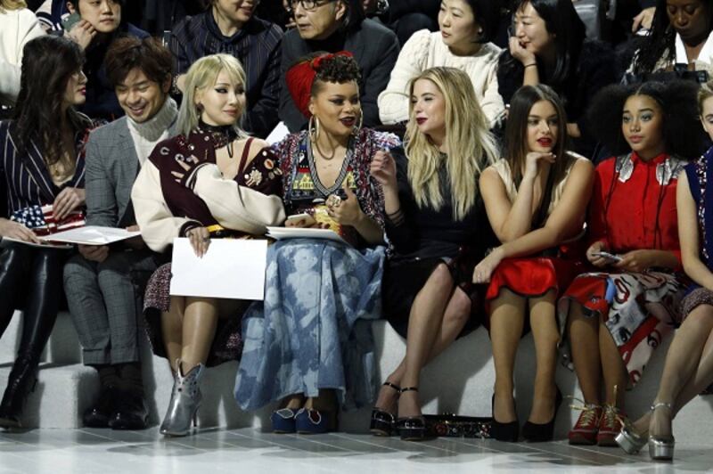 Rihanna posticipa il suo World Tour: foto 3