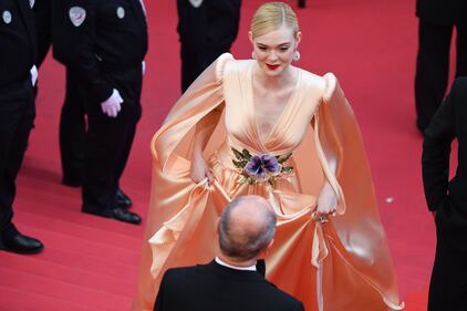 Elle Fanning, al Festival come una principessa 1