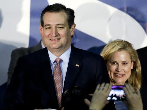 Caucus Iowa, Cruz batte Trump. Finisce pari tra Clinton e Sanders