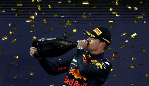 Tripudio di gioia per Verstappen 10