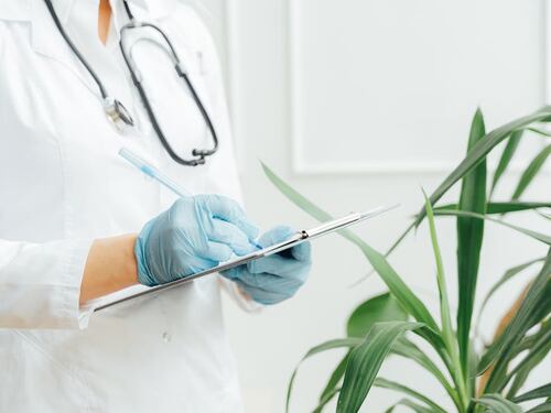 Sclerosi multipla, per 3 pazienti su 10 la malattia non è sotto controllo