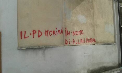 Ora l'Isis minaccia il Pd: "Allah vuole la tua testa"  2