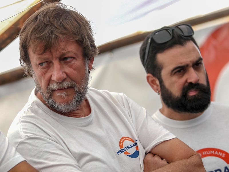 “Noi battiamo bandiera tedesca”. La sfida di Casarini al governo sui migranti
