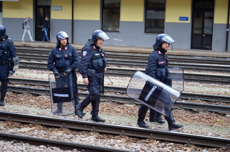 Scontri al Brennero tra black bloc e polizia 11