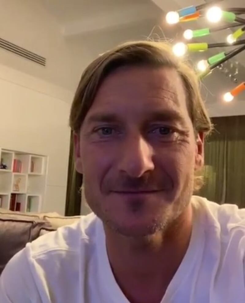 Francesco Totti e Ilary Blasi, le foto più belle 5