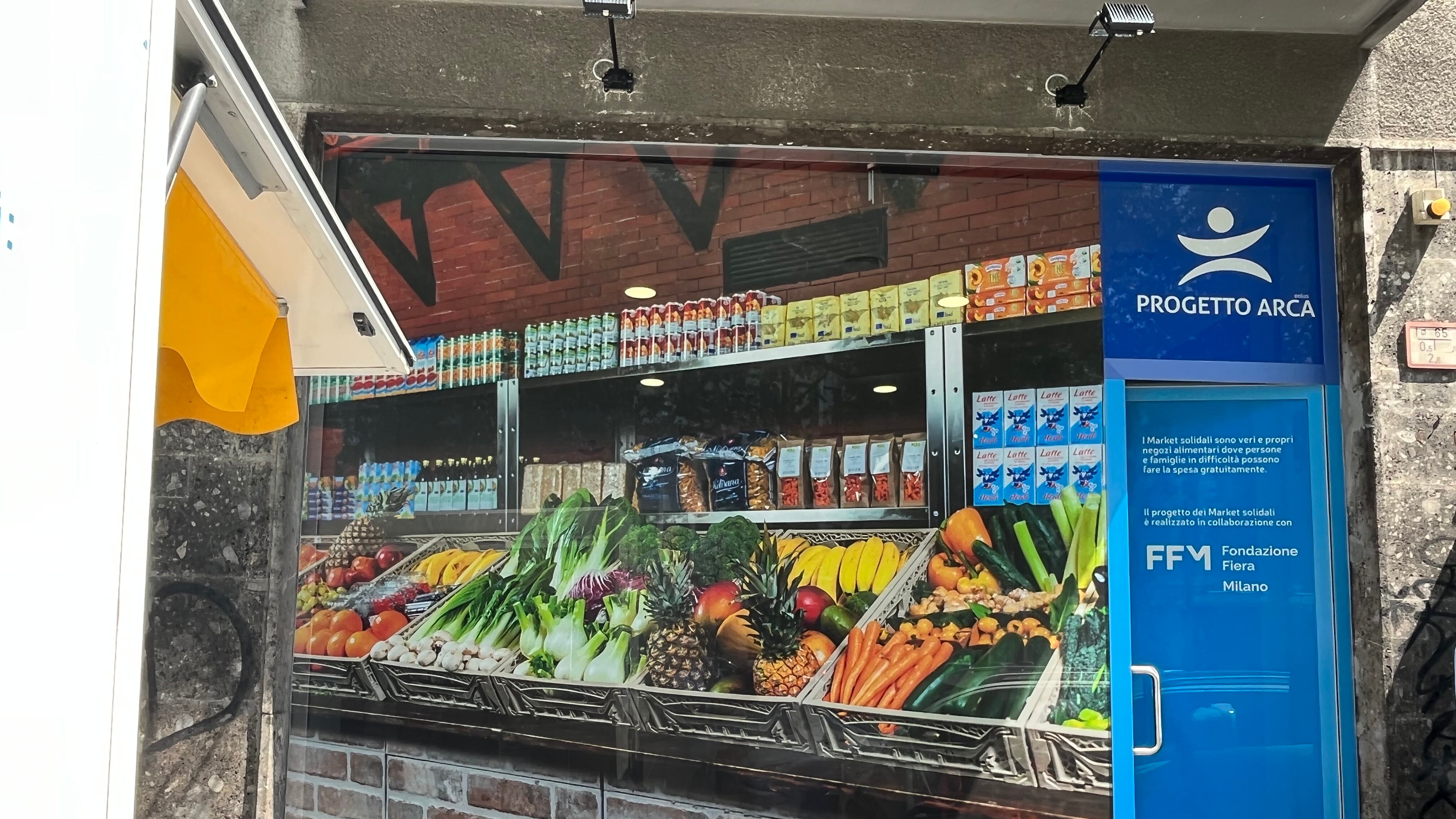 Milano, apre il nuovo Market Solidale: continua la collaborazione tra JTI e Progetto Arca
