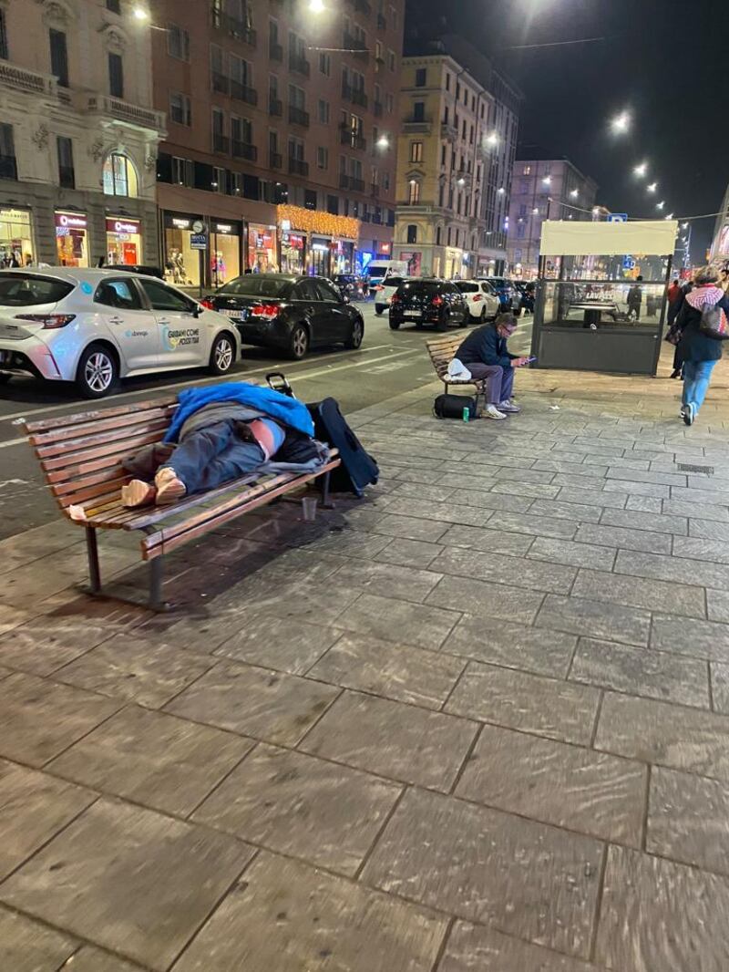 Degrado nel quartiere dello shopping milanese 3