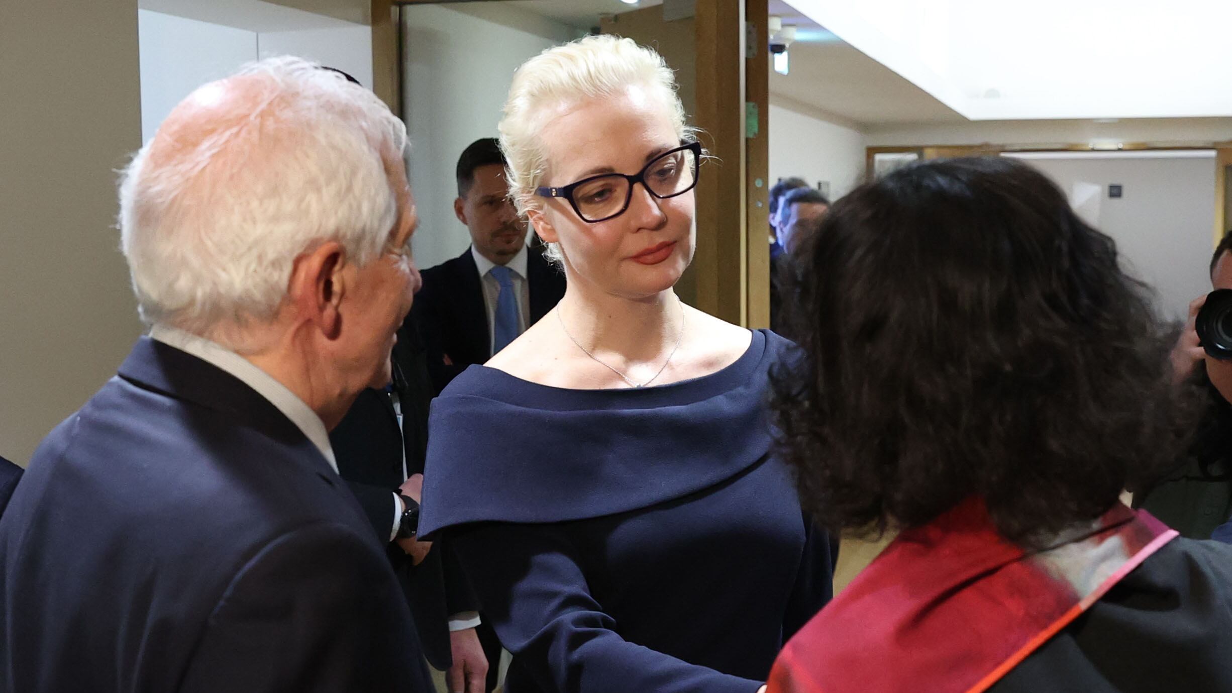 "X" blocca Yulia, l'ombra dei troll russi