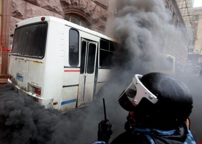 Ucraina, polizia a piazza Indipendenza 4