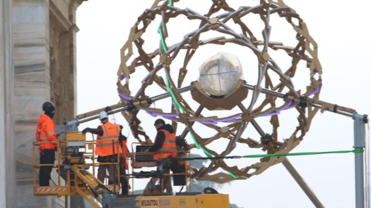 Milano-Cortina 2026: chi accende il braciere olimpico e cosa simboleggia