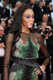 Winnie Harlow illumina il red carpet di Cannes 7