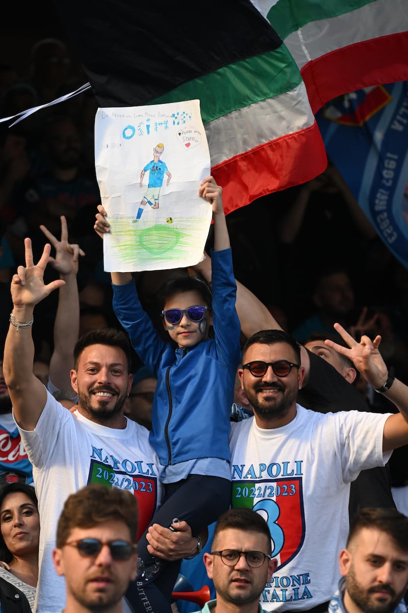 Il Napoli fa festa al Maradona: le immagini della partita con la Fiorentina 2