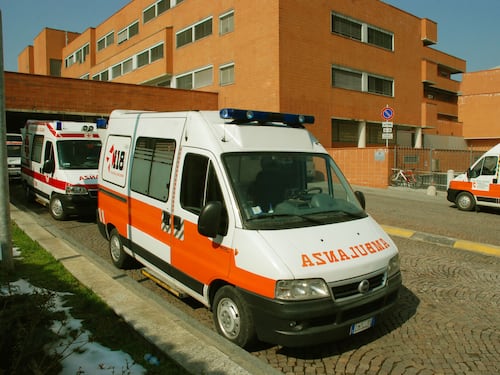 Il primario violentava dottoresse e infermiere in ospedale. "32 abusi in 45 giorni"