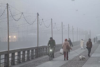 Milano, nebbia sui Navigli  4