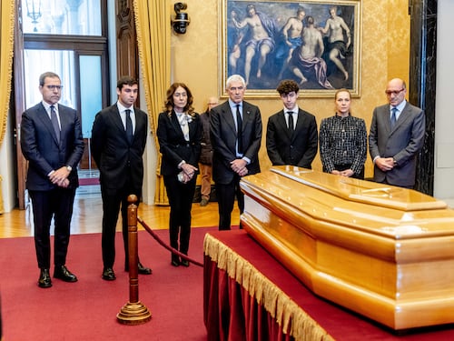 L'omaggio a Pomicino dai reduci Dc