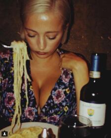 Caroline Vreeland, la donna più sexy del Web 11