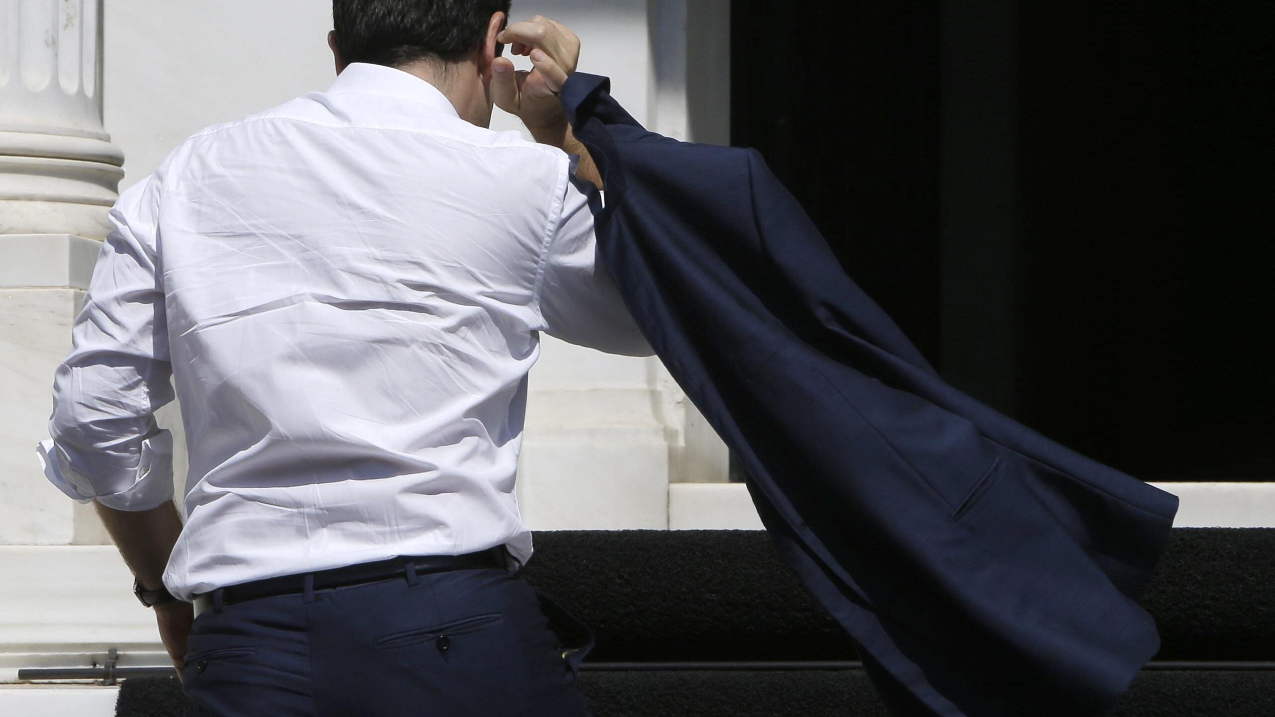 Un altro ostacolo per Tsipras: la Bce blocca la borsa di Atene