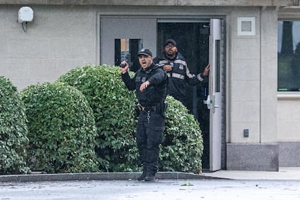 Spari alla Casa Bianca, gente in fuga e Secret Service in azione: FOTO  1