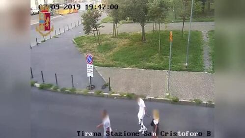 Milano, arrestato l'aggressore di piazza Tirana 6
