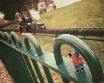 Il mini fotografo e gli scatti d'autore: il Legography di Andrew White 5