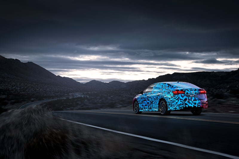 Volkswagen ID.7, le prime immagini dell’elettrica da 700 km  12