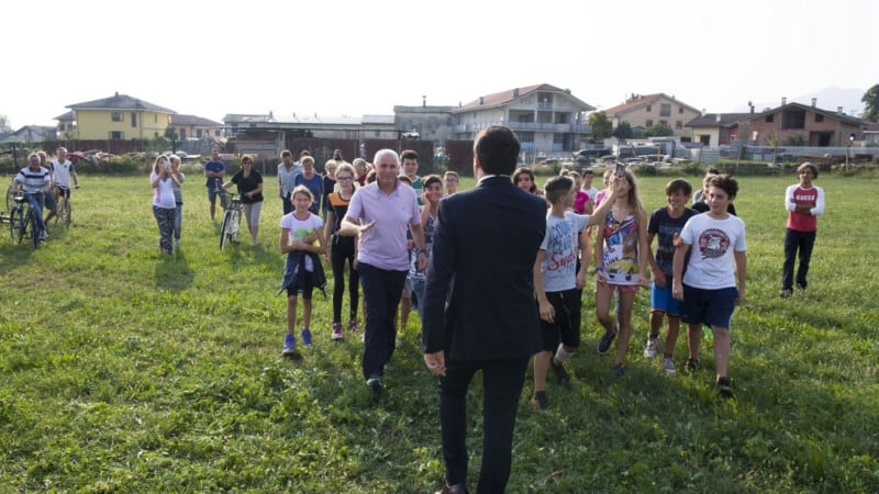 Si è chiuso nel blog. Come Grillo