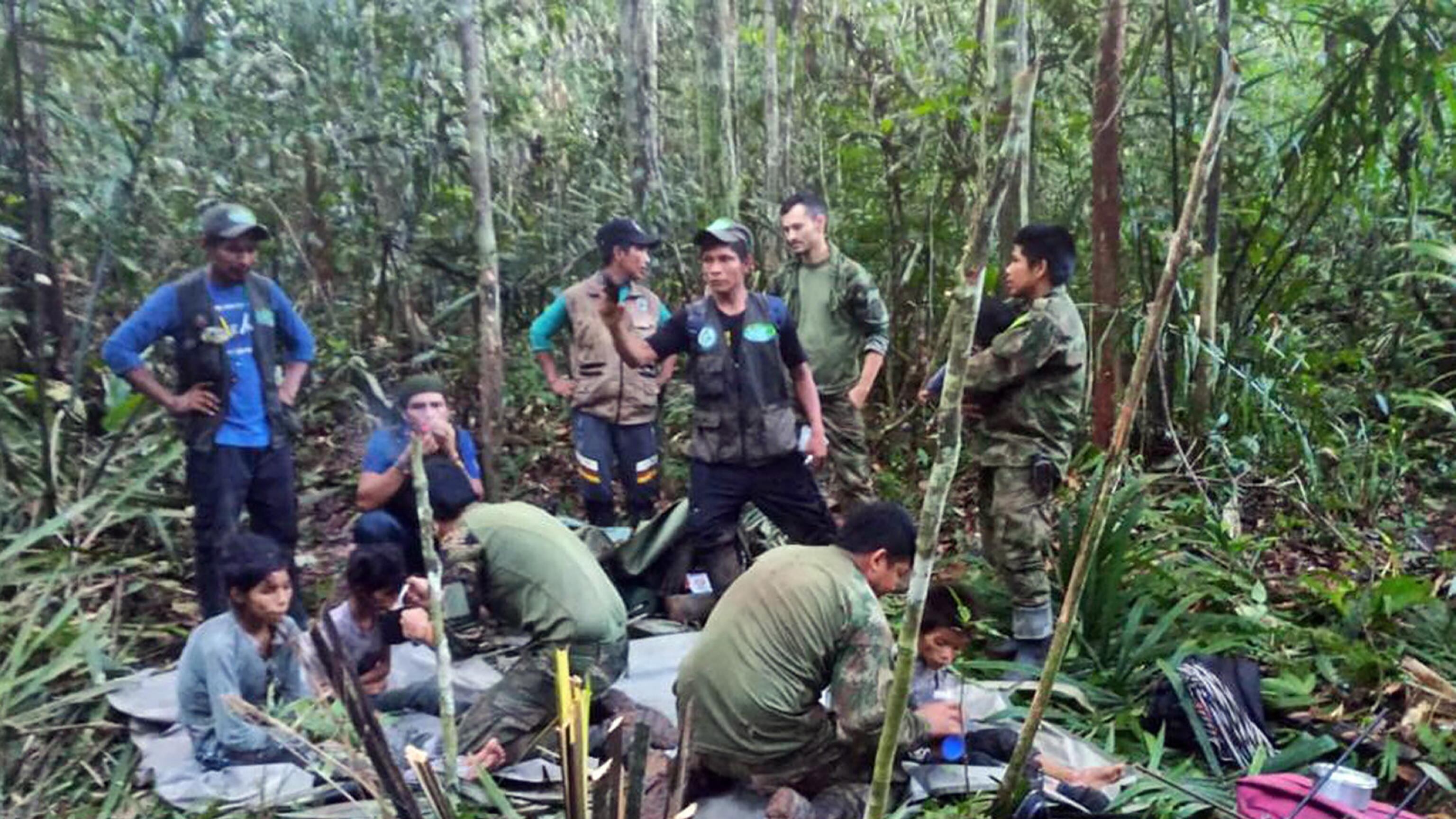 "La mamma ci ha detto: salvatevi". Il miracolo dei fratellini sopravvissuti nella foresta colombiana