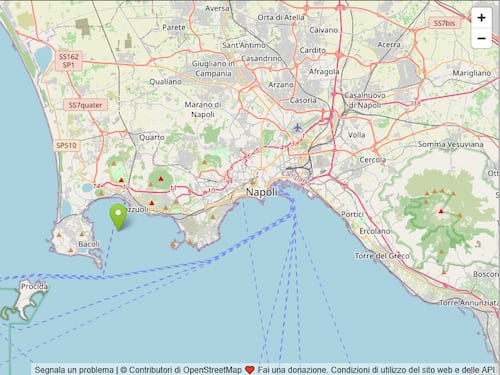 Forte scossa di terremoto a Napoli, magnitudo tra 3.7 e 4.2: gente in strada e blackout in diversi quartieri