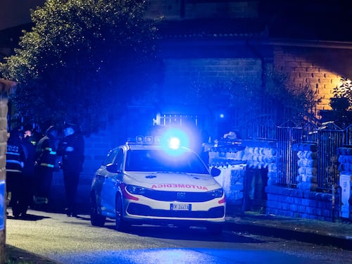 Campobasso, madre e figlio trovati morti in casa. Ipotesi omicidio-suicidio